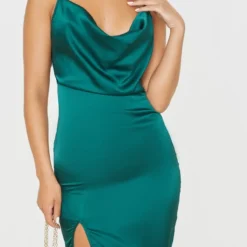 Robe Mi-longue Satinée Vert émeraude à Col Bénitier -Jolie Vêtue Soldes Magasin 00916bb71d796ea8c17430bdb8cf85798f10f124 CLW6438 5
