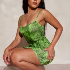 Shape Mini Robe Moulante Verte à Imprimé Et Bretelles -Jolie Vêtue Soldes Magasin 076575b2908e5fef48abaf7fe2462b3cc67fe8bc cne3529 4