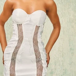 Robe-corset Longue Blanche à Parties En Dentelle Et Armatures -Jolie Vêtue Soldes Magasin 0df5f7efb02bc3ba48f1f0cf4041dfd1dc8aa79c cne2970 4