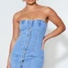 Robe Courte En Jean Bleu Vif à Ourlet Incurvé Et Boutons -Jolie Vêtue Soldes Magasin 0ec999c68eb615024bf49d0da08a400bffab51f6 cnc9810 1