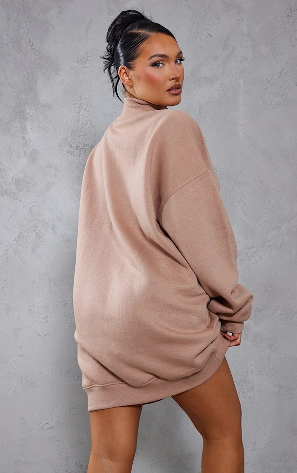 Zero Robe Pull Oversize Café Au Lait à Slogan United States Et Col Montant 4 Zero Robe Pull Oversize Café Au Lait à Slogan United States Et Col Montant – Image 2