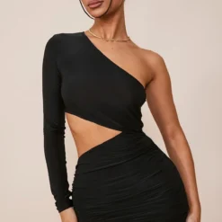 Petite Robe Très Moulante Froncée Noire Asymétrique Découpée à La Taille -Jolie Vêtue Soldes Magasin 1047541d1aa22cec3b876b5ccf2041907d736ea8 cnc4834 3