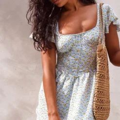 Robe Mi-longue Bleue Fleurie à Détail Corset -Jolie Vêtue Soldes Magasin 1079f8abeb29af96e9e5501aac4ca198c7474014 cnd2017 4