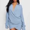 Robe Chemise Tissée Bleu Clair Texturée Très Décolletée à Manchettes évasées