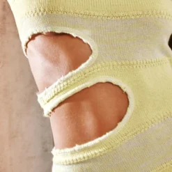 Mini Robe En Maille Tricot Jaune Chiné à Grosses Découpes Sur Le Côté -Jolie Vêtue Soldes Magasin 10cc58ded43cac37f1a6e0090cd52e431e0c53d2 cnc3266 4