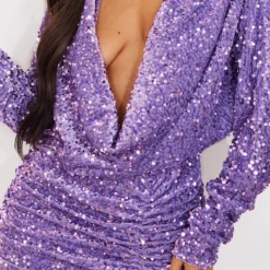 Petite Mini Robe En Velours Lilas à Sequins Et Décolleté Plongeant -Jolie Vêtue Soldes Magasin 141eedae8454ef71ca59c098922b0e91f311bc3a cnb3030 4