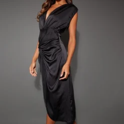Robe Mi-longue Satinée Noire à Décolleté Plongeant Et Jupe Drapée -Jolie Vêtue Soldes Magasin 1501be348dc409fad1a4b2554bd7d3547574e24c cnb8713 3