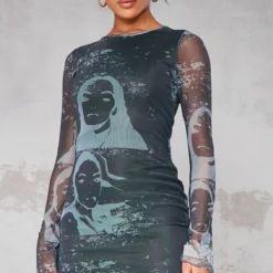 Robe Moulante En Mesh à Imprimé Visage Gris Anthracite Et Manches Longues