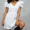 Robe Droite En Popeline Blanche à Manches Bouffantes -Jolie Vêtue Soldes Magasin 193046b723885c039130543384359730a80d379a cnd4030 1