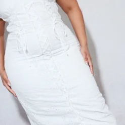 Plus Robe Mi-longue Blanche à Broderie Anglaise Et Lacets -Jolie Vêtue Soldes Magasin 19cfc84baa80e55747b81786f15f79ae15eddfca cnd4877 4