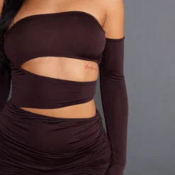 Robe Moulante Chocolat Découpée à épaules Dénudées -Jolie Vêtue Soldes Magasin 1d47869d6fc18cbcb5b06c45170851a121861c36 cnb9259 4