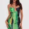 Robe Bustier Moulante Verte Satinée Imprimé Fumée à Barre En V -Jolie Vêtue Soldes Magasin 1dbc8957193177ea48a71f278cfba4ae91594ed5 cnd0372 1