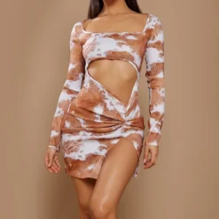 Petite Mini Robe Découpée Marron Clair à Imprimé Vache 9 Petite Mini Robe Découpée Marron Clair à Imprimé Vache -Jolie Vêtue Soldes Magasin 1df24fa840340a28b642e3627fde52bc6cdcceb2 cnd3169 1