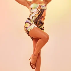 Robe Multicolore Imprimé Dégradé Découpée à Bretelles Et Armatures -Jolie Vêtue Soldes Magasin 1e0f07256089c9c3e435aa540257cbd189668cb4 cnd5872 1