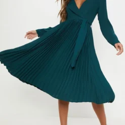 Robe Vert émeraude Mi-longue Plissée à Manches Longues 10 Robe Vert émeraude Mi-longue Plissée à Manches Longues -Jolie Vêtue Soldes Magasin 1f6fd633c625e71f0a16e93a53e3a7e0b1d5ea5c cma0523 4