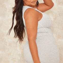 Plus Robe Moulante Grise à Rayures Et Dos Nageur 7 Plus Robe Moulante Grise à Rayures Et Dos Nageur -Jolie Vêtue Soldes Magasin 22444d34bd6bbbfa06995d664a113fe1f6b3ef4d cnd8763 2