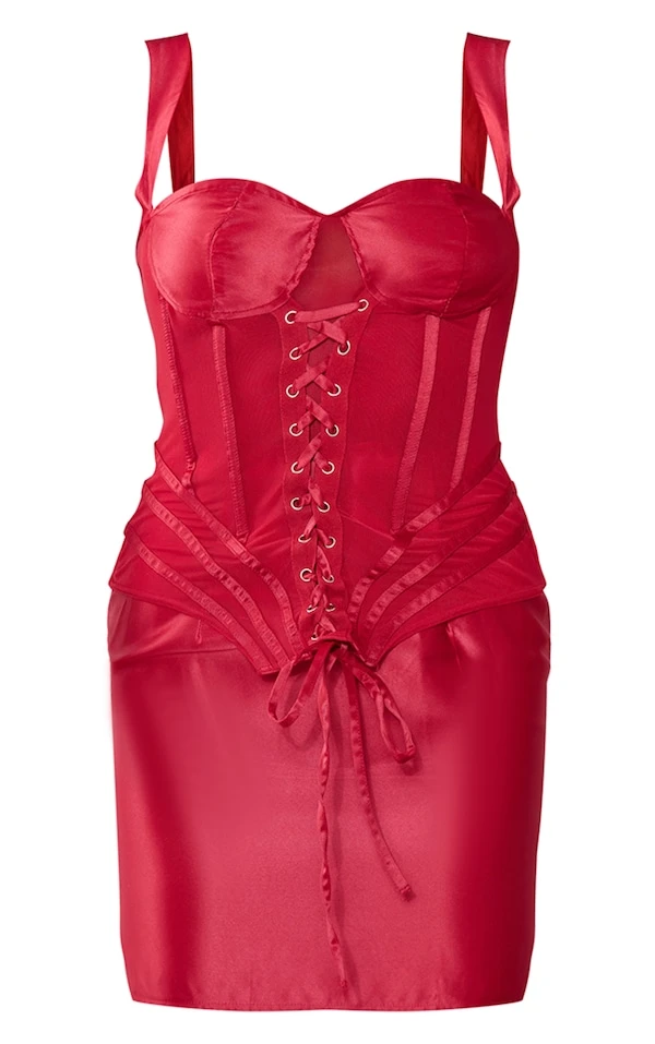 Robe Moulante Satinée Rouge à Détail Corset Et Agrafes Et Oeillets 7 Robe Moulante Satinée Rouge à Détail Corset Et Agrafes Et Oeillets – Image 5