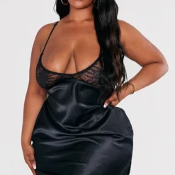 Plus Robe à Fines Bretelles Satinée Noire à Bonnets En Dentelle -Jolie Vêtue Soldes Magasin 230a69798b893a63a256769ec8ad4c12d3cfd0af cnc9746 3