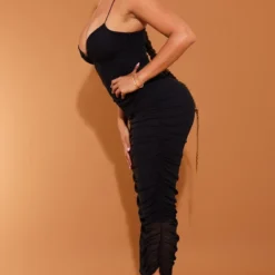 Shape Robe Mi-longue Froncée En Mesh Noir à Bretelles Très Fines 9 Shape Robe Mi-longue Froncée En Mesh Noir à Bretelles Très Fines -Jolie Vêtue Soldes Magasin 232f5fbc4416b946b46864a83db28e0d20fb9027 cna6170 3