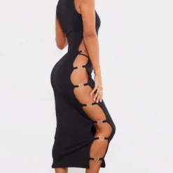 Robe Mi-longue Découpée Noire à Détail Cœur