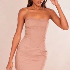 Robe Bustier Moulante Café Au Lait Matelassée à Armatures Et Détail Poches -Jolie Vêtue Soldes Magasin 251bcbcf2ae774b2e5dbf822139fc9ea985b2b69 cne3766 1