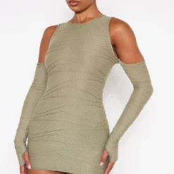 Robe Moulante Texturée Vert Sauge Kaki à épaules Dénudées Détail Manches -Jolie Vêtue Soldes Magasin 28c2466fe95a11ea0e97bc9ddf93f234763d6c61 cna0945 3