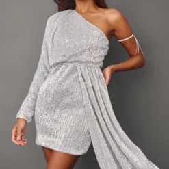 Robe Moulante Asymétrique En Sequins Argentés Effet Drapé -Jolie Vêtue Soldes Magasin 295d7cfcfaba8278a410c38915dac4c290efb496 cnb3650 4