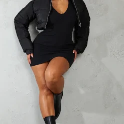 Shape Robe Moulante Côtelée Crêpée Noire à Manches Courtes Et Col -Jolie Vêtue Soldes Magasin 29f7e2f575cf04f0338f9116d83067537334463e cnb3285 3