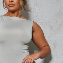 Shape Robe Très Moulante Argentée Sans Manches à Col Droit -Jolie Vêtue Soldes Magasin 2b7ac236fab814d1e168136ad8466e4cc473dd15 cnc8799 4