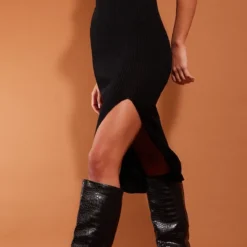 Robe Mi-longue En Maille Tricot Noir ébène à Col En V Et Détail Fendu -Jolie Vêtue Soldes Magasin 2c6210eb097e56eae86bd492547fb3aae5b24112 cmu0221 4