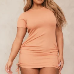 Logic Shape Robe Moulante Côtelée Argile à Côtés Froncés Et Manches Courtes -Jolie Vêtue Soldes Magasin 2da311770d3eb9cf4c362021d6e1108ddd9811d8 cnd5528 3