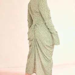 Plus Robe Mi-longue Drapée Verte Fleurie à Col Montant 8 Plus Robe Mi-longue Drapée Verte Fleurie à Col Montant -Jolie Vêtue Soldes Magasin 2ed5453e4121a32f0b7adaa7a3b3b5da9627cdd1 cne4057 2