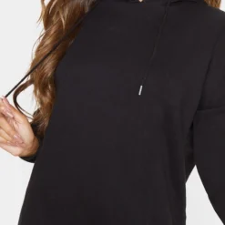 Robe Pull Noire à Capuche Oversize -Jolie Vêtue Soldes Magasin 30058a5ecbf89ecb30954fc60e43484589ccb150 cmf1241 5