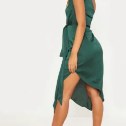 Robe Mi-longue Vert émeraude Satinée Manche Unique Et Ourlet Asymétrique -Jolie Vêtue Soldes Magasin 30e2681bdbdbe3fc263ce951dd6ccbf6a46eabf1 clz4696 2