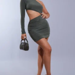 Petite Robe Très Moulante Froncée Vert Olive Asymétrique Découpée à La Taille 9 Petite Robe Très Moulante Froncée Vert Olive Asymétrique Découpée à La Taille -Jolie Vêtue Soldes Magasin 31195d0634d060cf7232786b28ae0418a18f9ef7 cnd4335 3