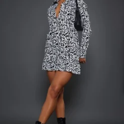 Robe Chemise Multicolore Imprimé Abstrait à Manchettes Et Ourlet Volanté -Jolie Vêtue Soldes Magasin 3174933eb049eb3f710c3bbaee1831917708ede0 cnc6630 3