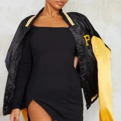 Robe Moulante Fendue Côtelée Noire à Col Carré Et Manches Longues -Jolie Vêtue Soldes Magasin 31ceda9270d5f83ec4744da88ca0b08c7ee851e1 cmt9397 1