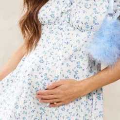 Maternité Robe De Grossesse Courte Bleue à Manches Courtes Et Petites Fleurs -Jolie Vêtue Soldes Magasin 3406c47e6ea2a3e67e87965209d80cb1d4ac1f0f cnd3076 4