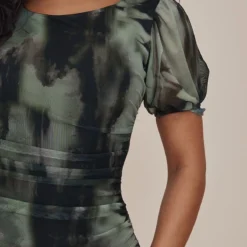 Mini Robe Imprimé Flouté Multicolore Froncée Style Corset à Manches Bouffantes -Jolie Vêtue Soldes Magasin 35f98147da20736a2cbf5ae45b28502026624433 cnc4870 4