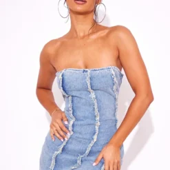 Petite Robe Bustier En Jean Bleu Clair Délavé Vintage