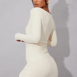 Robe Moulante Fendue Côtelée Crème à Col Carré Et Manches Longues -Jolie Vêtue Soldes Magasin 384a6ad46c19dd72c79b771230f4e870659cacb3 cmv1580 3