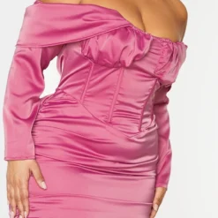 Plus Robe Moulante Satinée Drapée Rose à Col Bardot Et Manches Détail Dos Froncé -Jolie Vêtue Soldes Magasin 388bf95bfe79fef05466df577ac406c8363a74f0 cmu5860 5