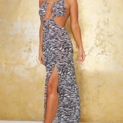 Robe De Plage Longue Effet Lin Noir Et Blanc Imprimé Zèbre à Dos Nu Et Découpes -Jolie Vêtue Soldes Magasin 38d58904847bfcf84380d872d0c9e9dcc2beb086 cmw0639 4