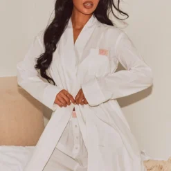 PRETTYLITTLETHING Robe De Chambre En Coton Tissé Blanc à Badge Et Taille Nouée