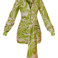 Robe Chemise Verte Imprimé Abstrait à Devant Noué -Jolie Vêtue Soldes Magasin 3c39f1c601d6fbaa2a90c19ffb3f26541f34735c cmy6049 6