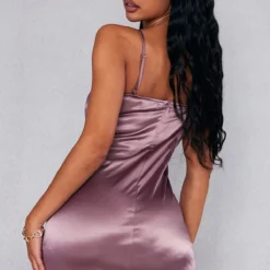 Robe Moulante Satinée Mauve Foncé à Bretelles Et Détail Bonnets -Jolie Vêtue Soldes Magasin 3cefc0865434ac4e9c8b667938fbf398bf8797b8 cnc6141 2