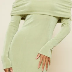 Robe Moulante Longue En Acétate Vert Sauge à Manches Longues Et Col Bardot -Jolie Vêtue Soldes Magasin 4103ae56490e495f7c9c957045775b70d6177cdd cnd7641 4
