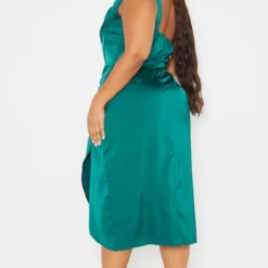 Plus Robe Mi-longue Satinée Vert émeraude à Détail Drapé Et Ourlet Fendu -Jolie Vêtue Soldes Magasin 42efb9ca983bf3fc5b1824a1e5cb4800d6e36032 cmu5773 3