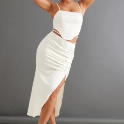 Robe Corset Mi-longue Satinée Crème à Jupe Froncée Et Bretelles