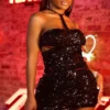 Robe Dos Nu Moulante Noire à Sequins Et Côté Découpé